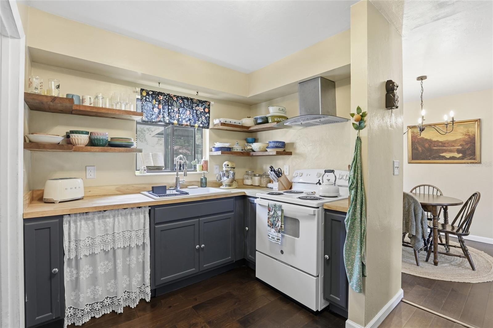 SPRINGTREE III - Residential