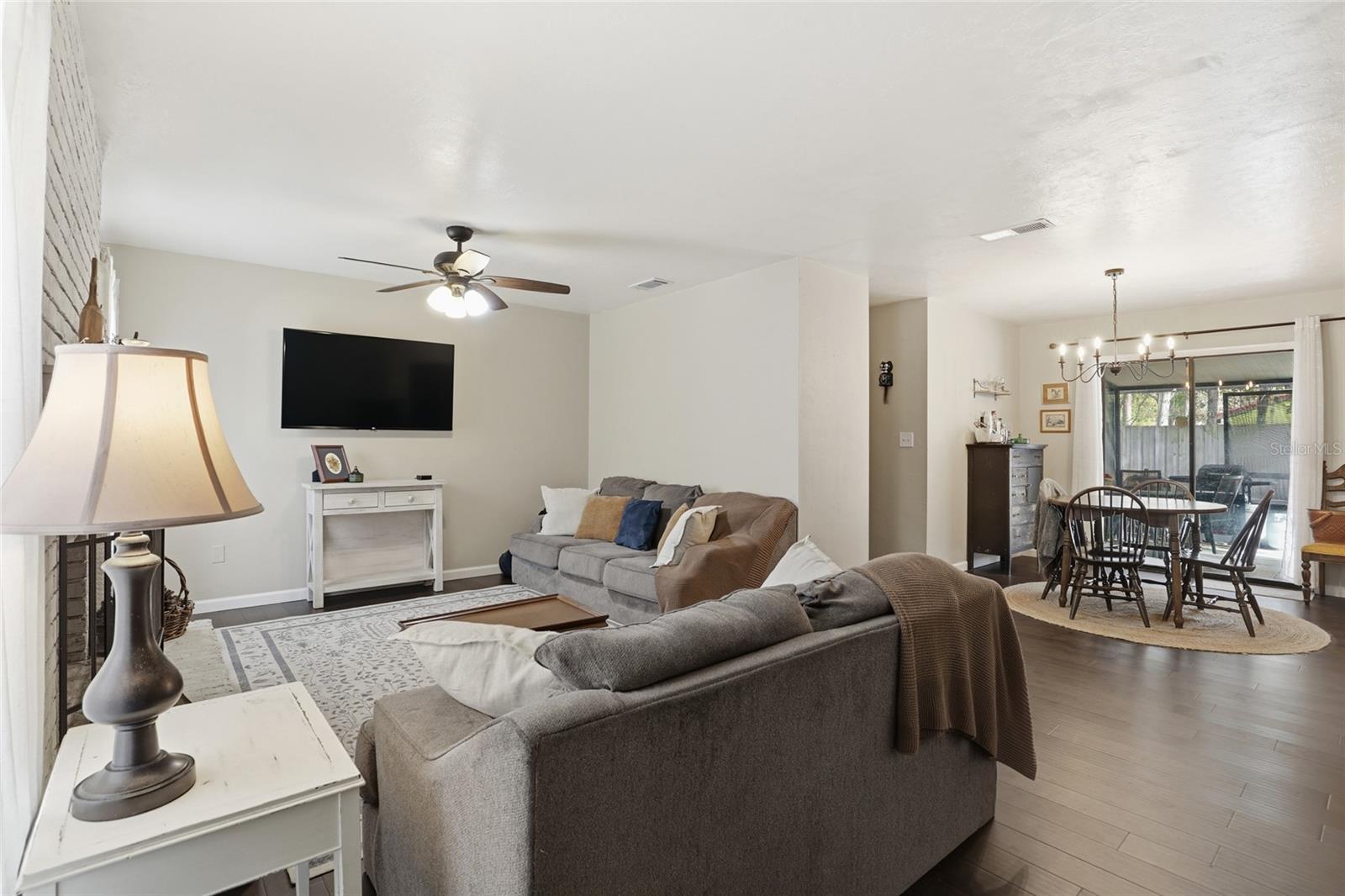 SPRINGTREE III - Residential