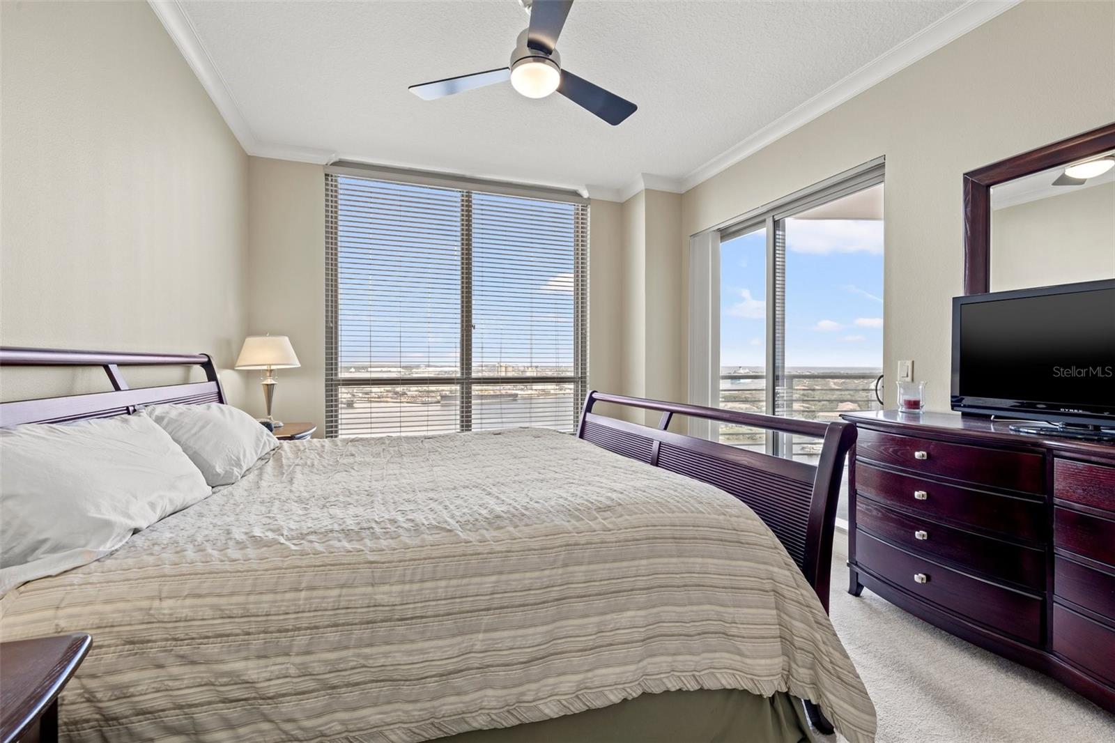 TOWERS OF CHANNELSIDE - Residential