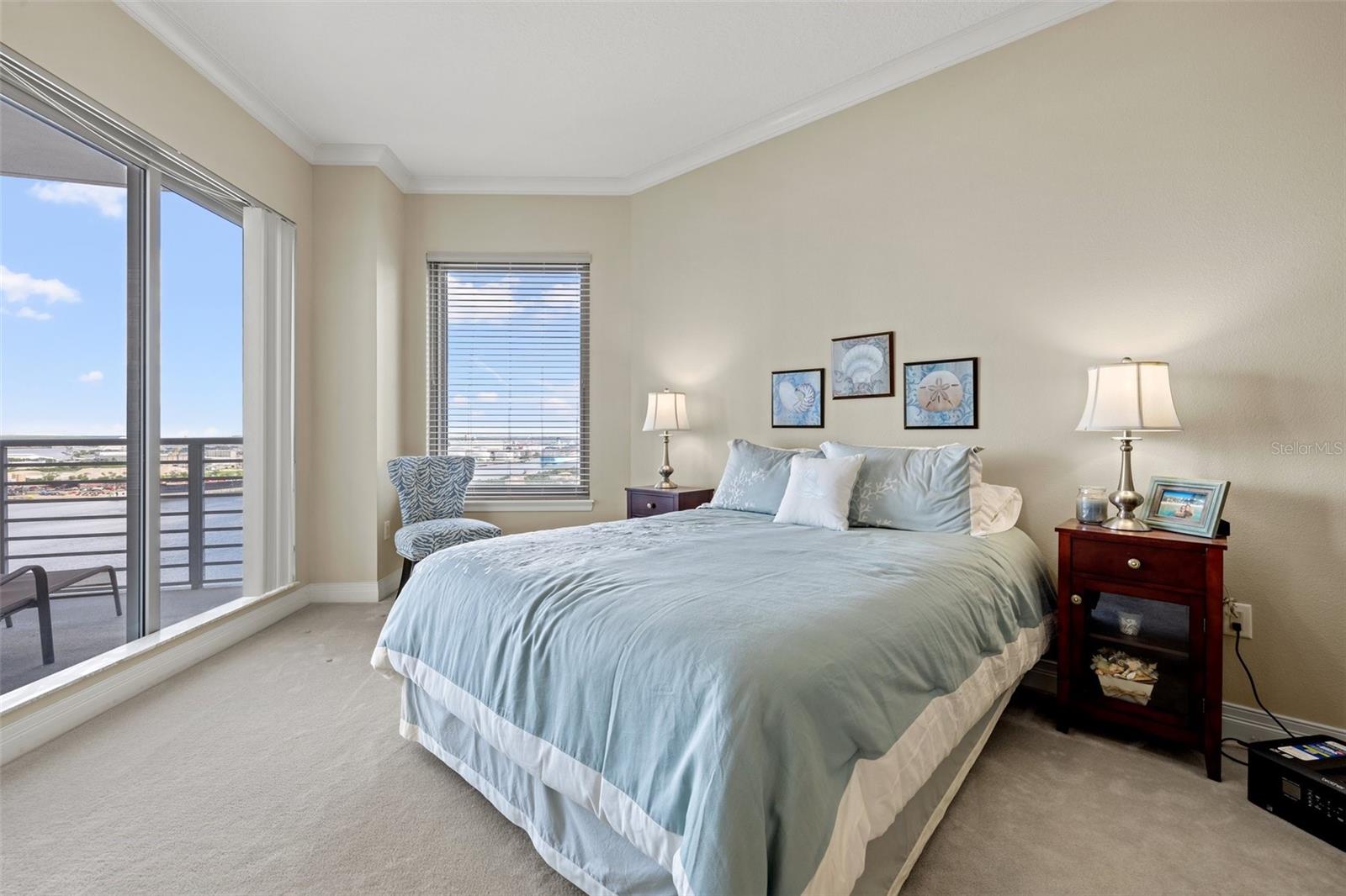TOWERS OF CHANNELSIDE - Residential
