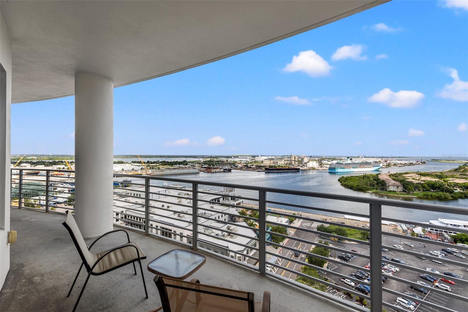 TOWERS OF CHANNELSIDE - Residential