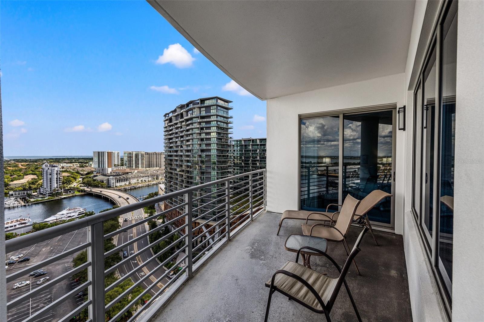 TOWERS OF CHANNELSIDE - Residential
