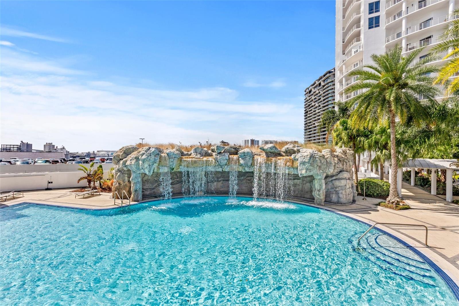TOWERS OF CHANNELSIDE - Residential