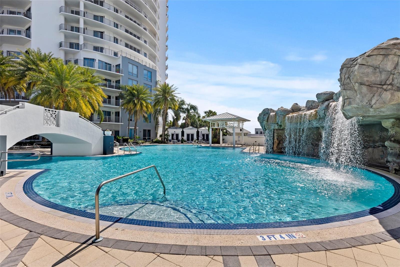 TOWERS OF CHANNELSIDE - Residential