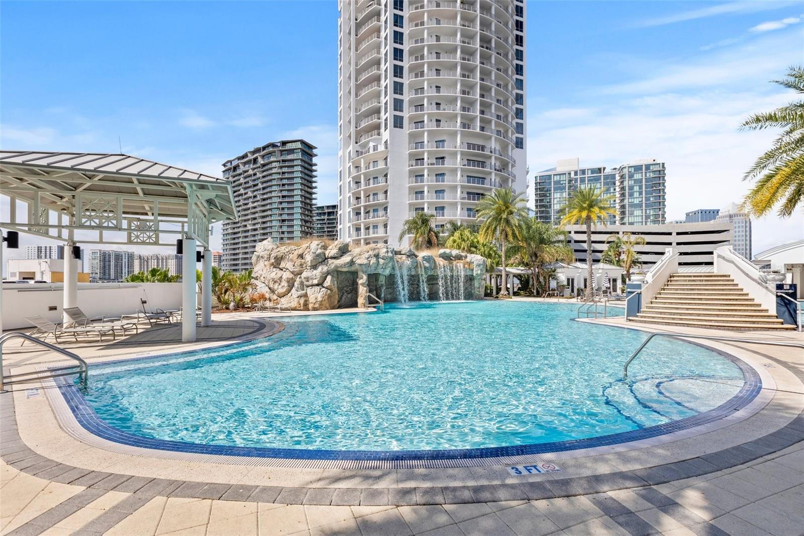 TOWERS OF CHANNELSIDE - Residential