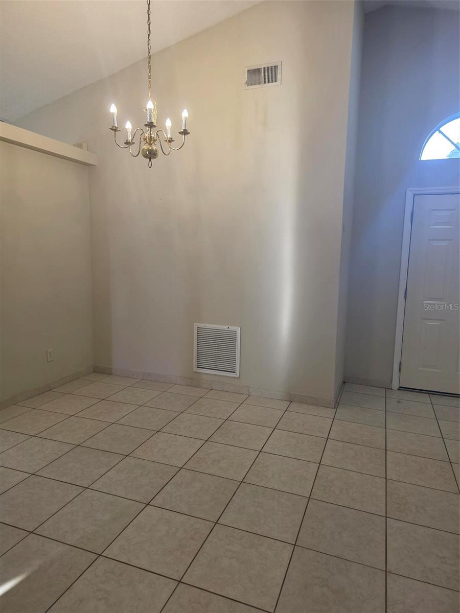 WELLINGTON PH 02 - Residential Lease