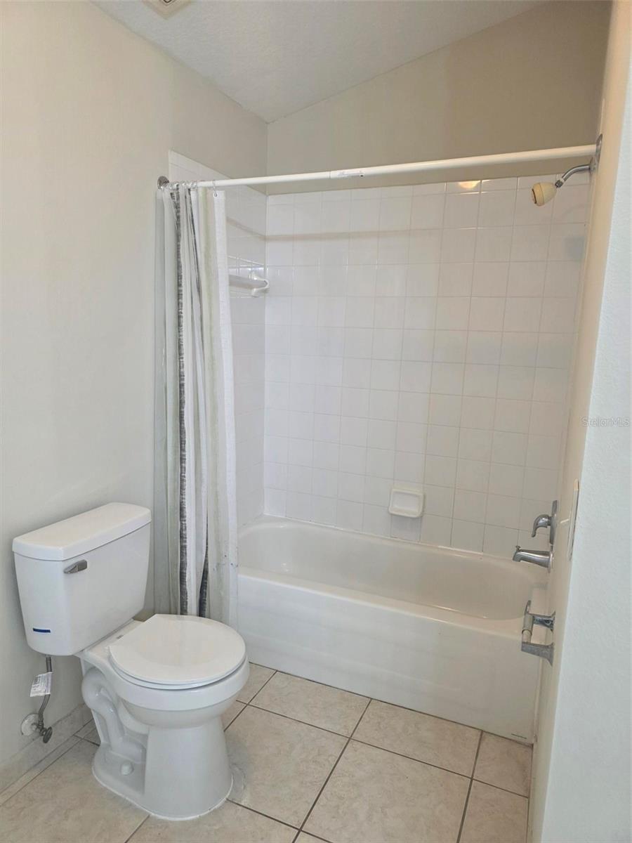 WELLINGTON PH 02 - Residential Lease