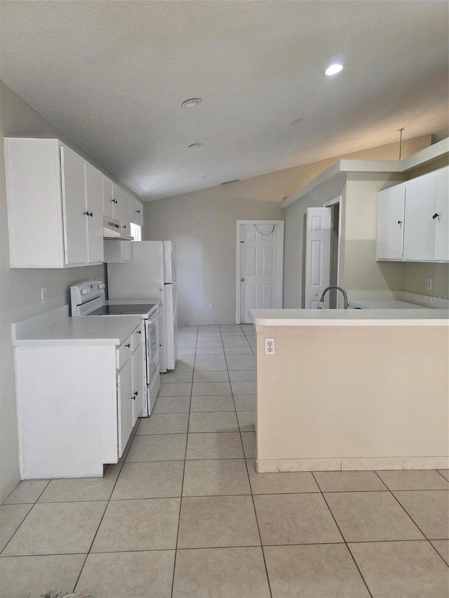 WELLINGTON PH 02 - Residential Lease