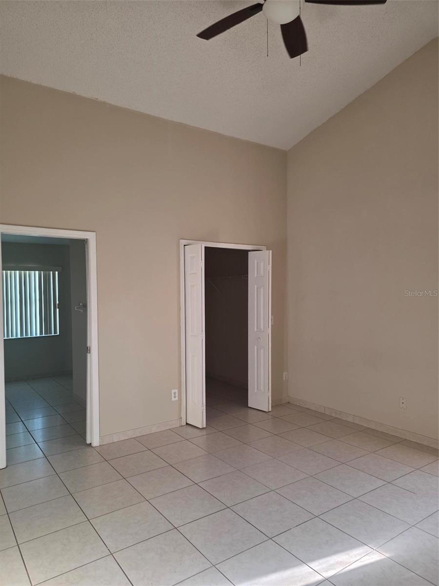 WELLINGTON PH 02 - Residential Lease