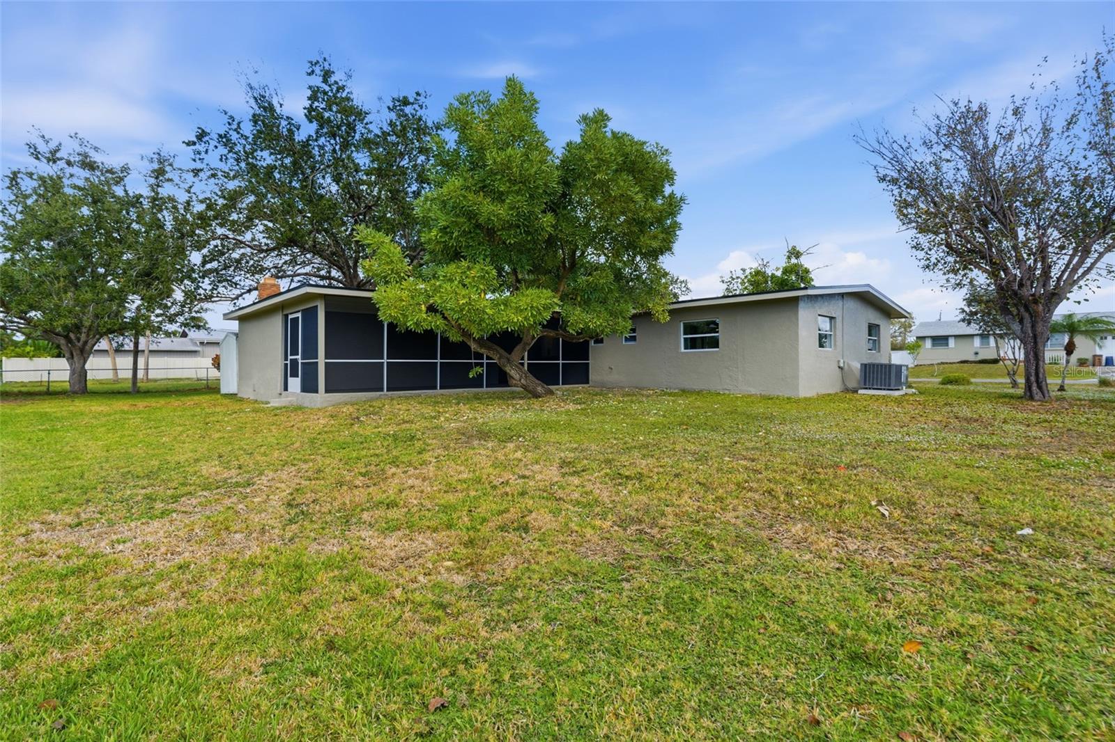 AQUI ESTATE UNIT 01 - Residential