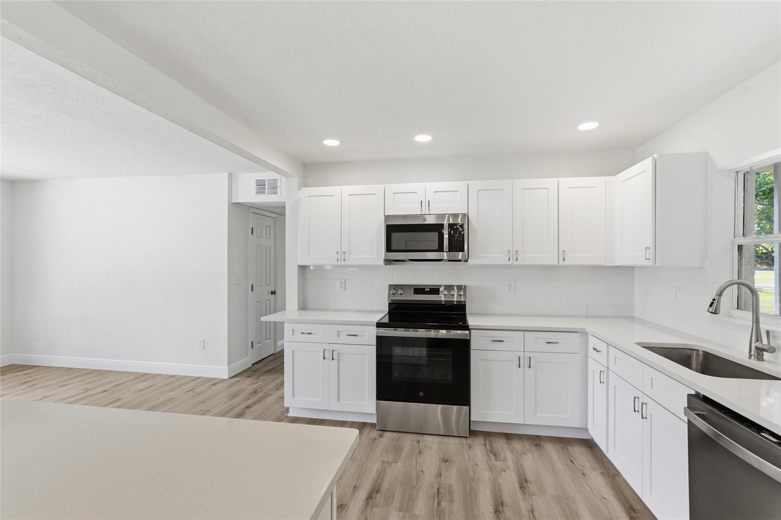 AQUI ESTATE UNIT 01 - Residential