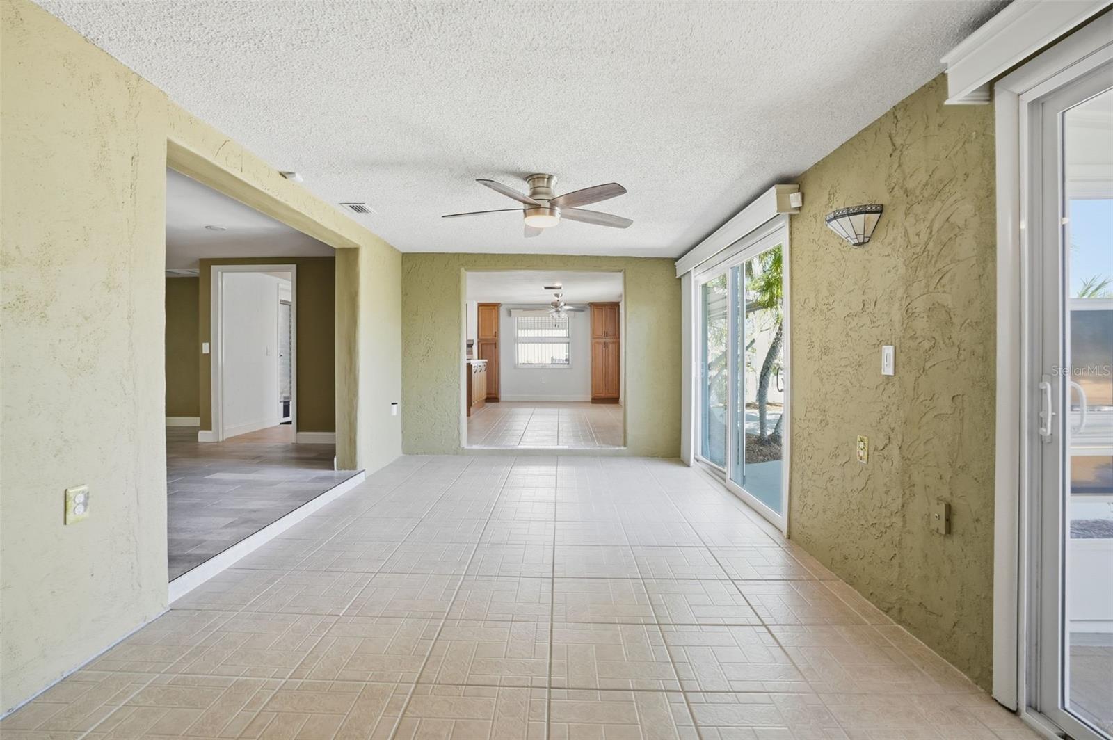 LEISURE BEACH - Residential