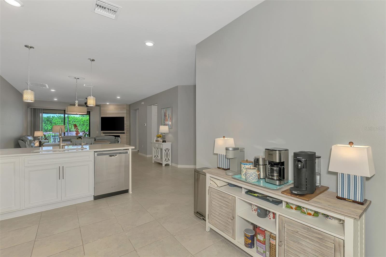 ISLANDWALK/THE WEST VLGS PH 5 - Residential