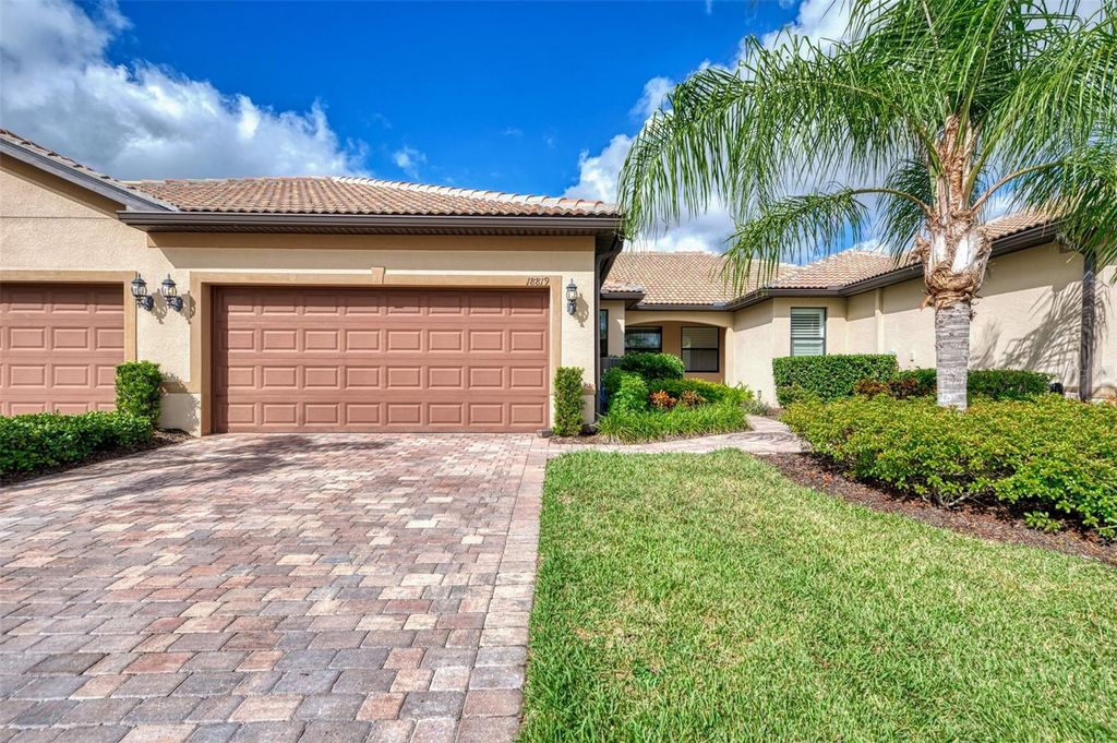 Photo of 18819 Lanuvio Street, Venice, FL 34293 (MLS # A4668037)