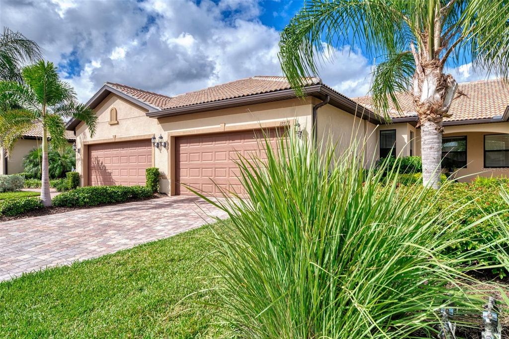 Photo of 18819 Lanuvio Street, Venice, FL 34293 (MLS # A4668037)