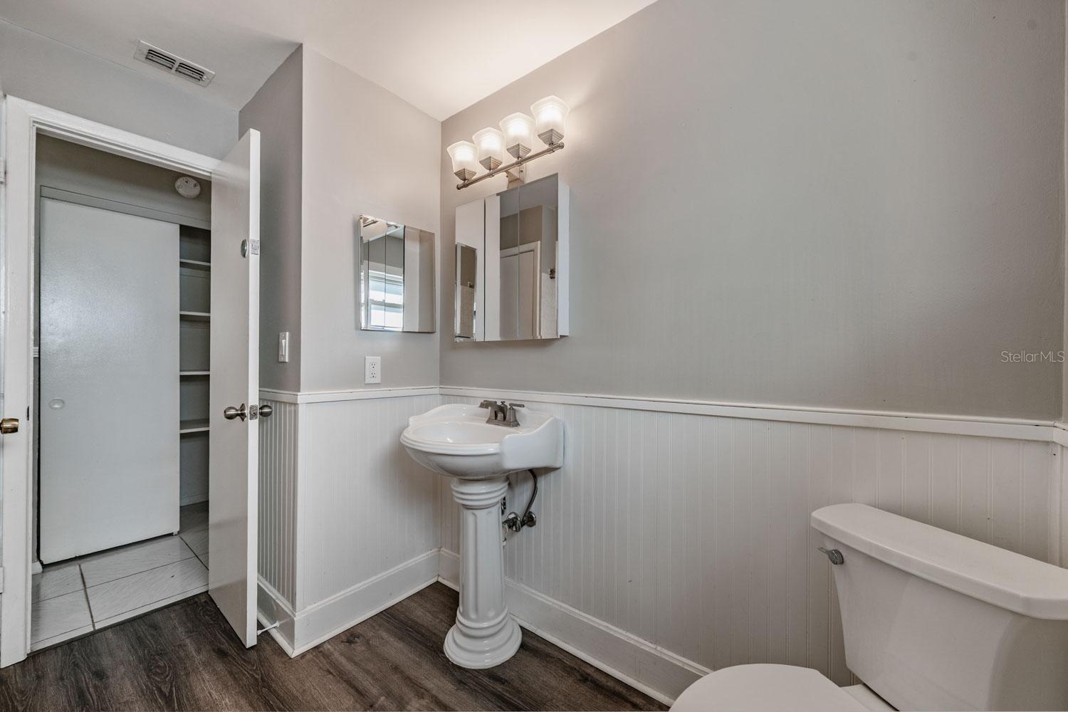 MEADOWLAWN CARDINAL ESTATE - Residential