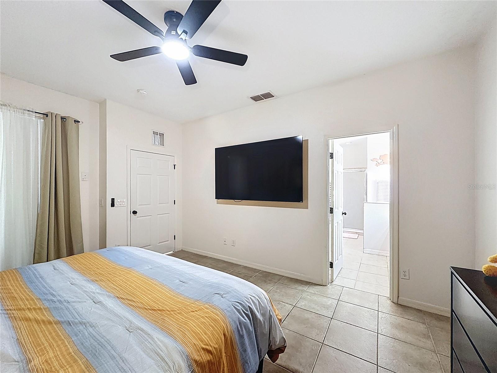 WATERSONG PH 01 - Residential