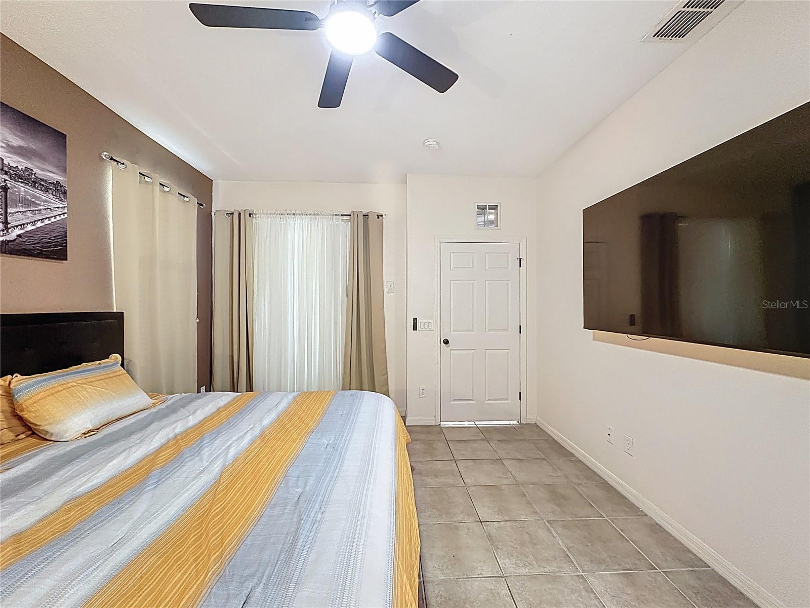 WATERSONG PH 01 - Residential