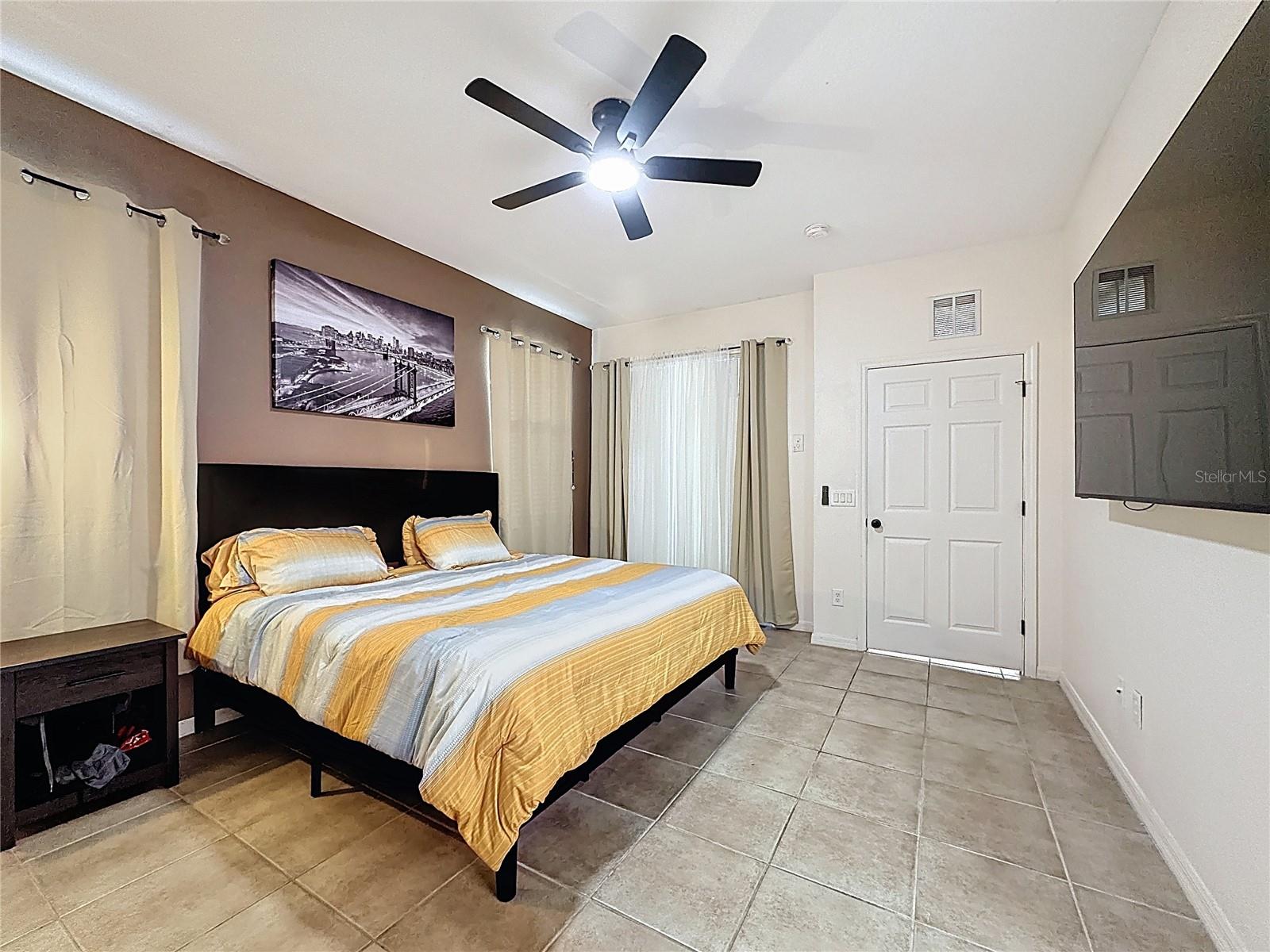 WATERSONG PH 01 - Residential