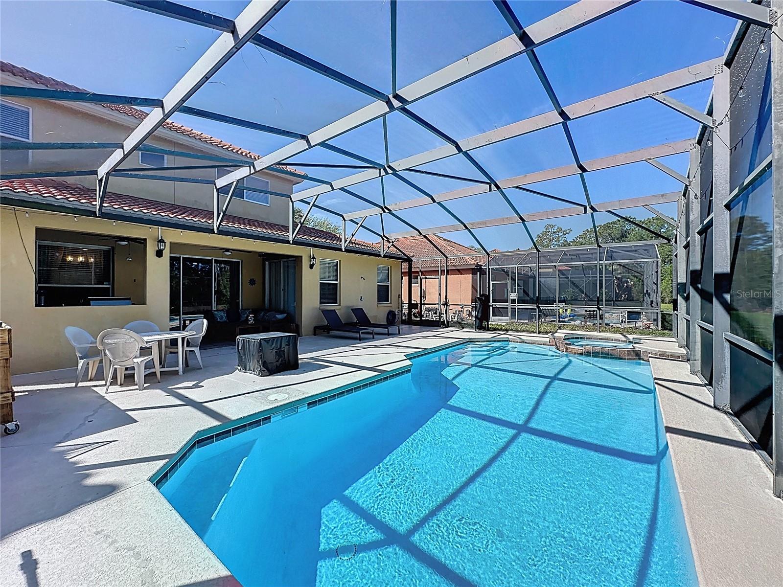 WATERSONG PH 01 - Residential