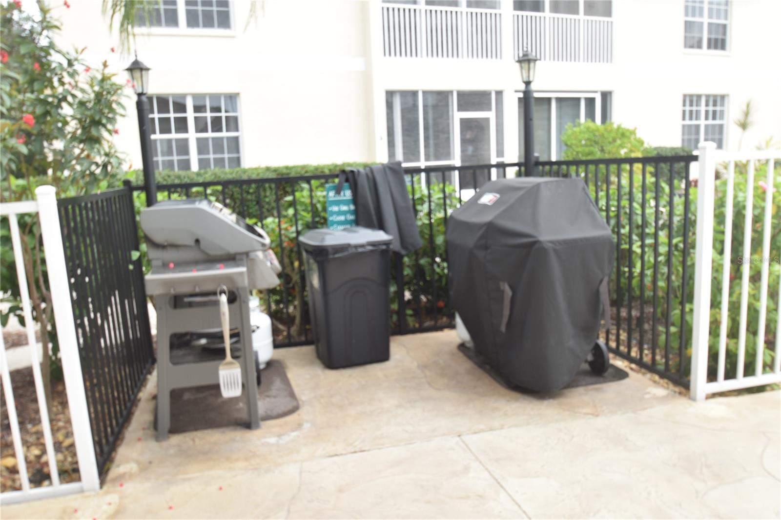 PINESTONE AT PALMER RANCH - Residential Lease