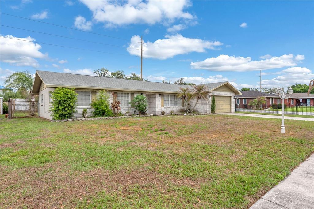 Photo of 3420 Yale Circle, Riverview, FL 33578 (MLS # TB8489513)