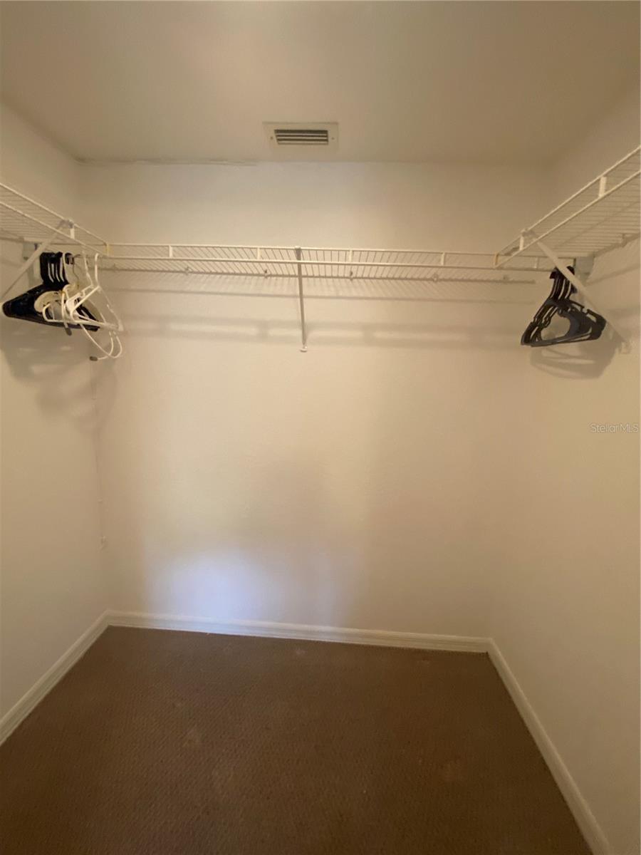 GOLFERS VIEW 03 BLDG 02 - Residential Lease