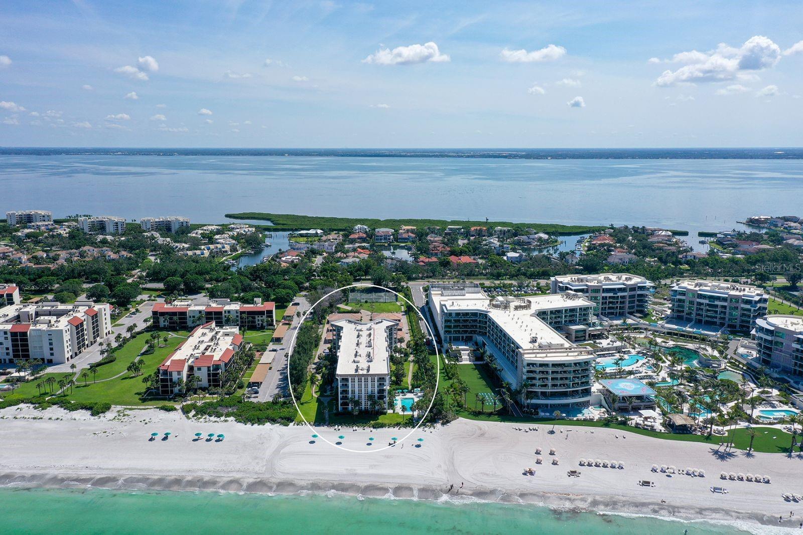 AQUARIUS CLUB - Residential