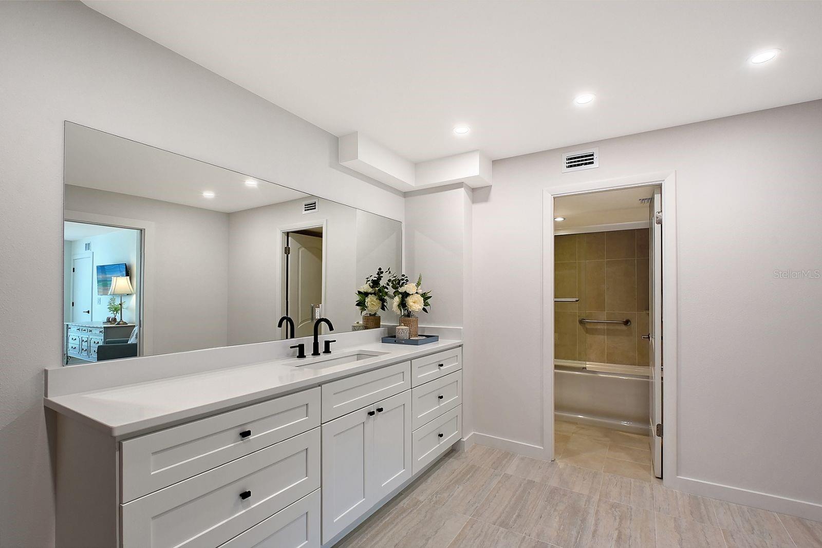 AQUARIUS CLUB - Residential