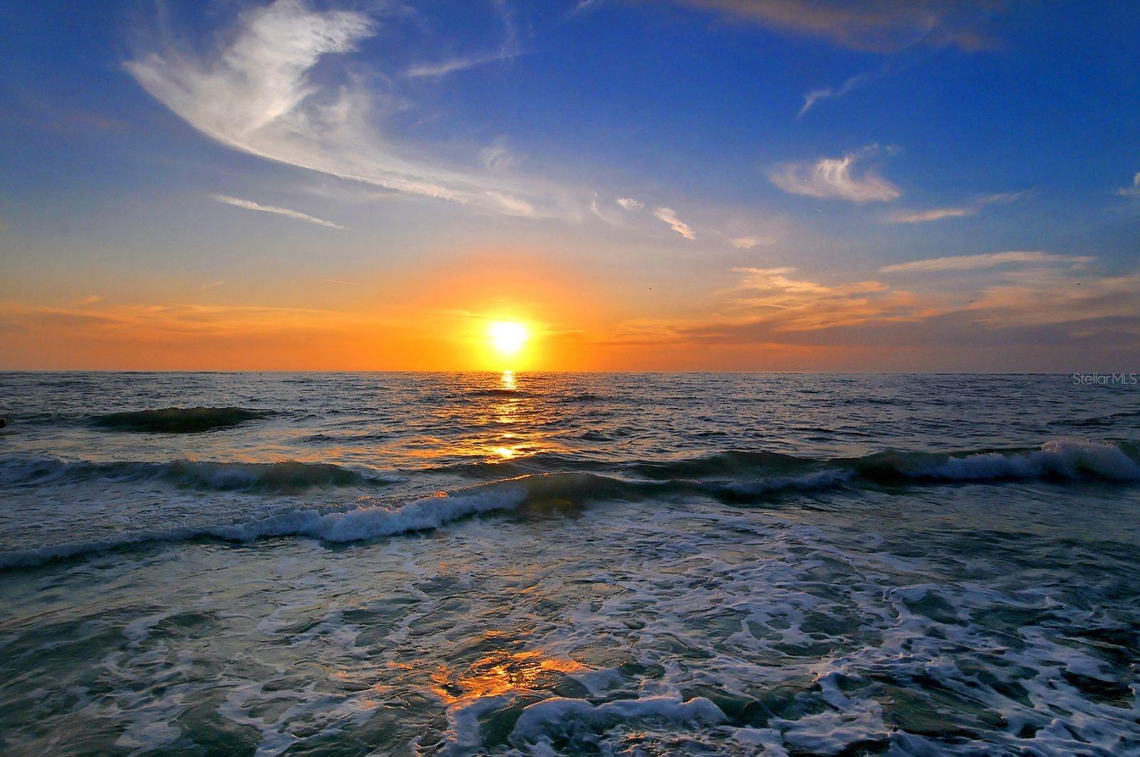 AQUARIUS CLUB - Residential