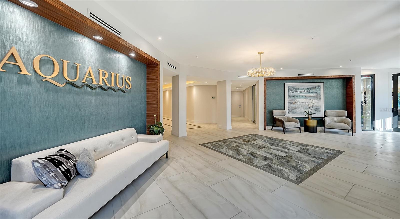 AQUARIUS CLUB - Residential