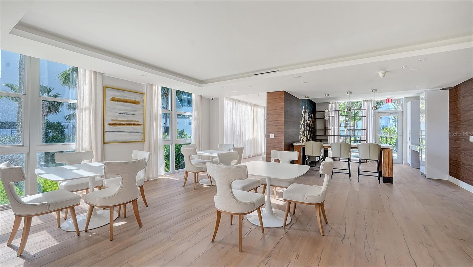 AQUARIUS CLUB - Residential