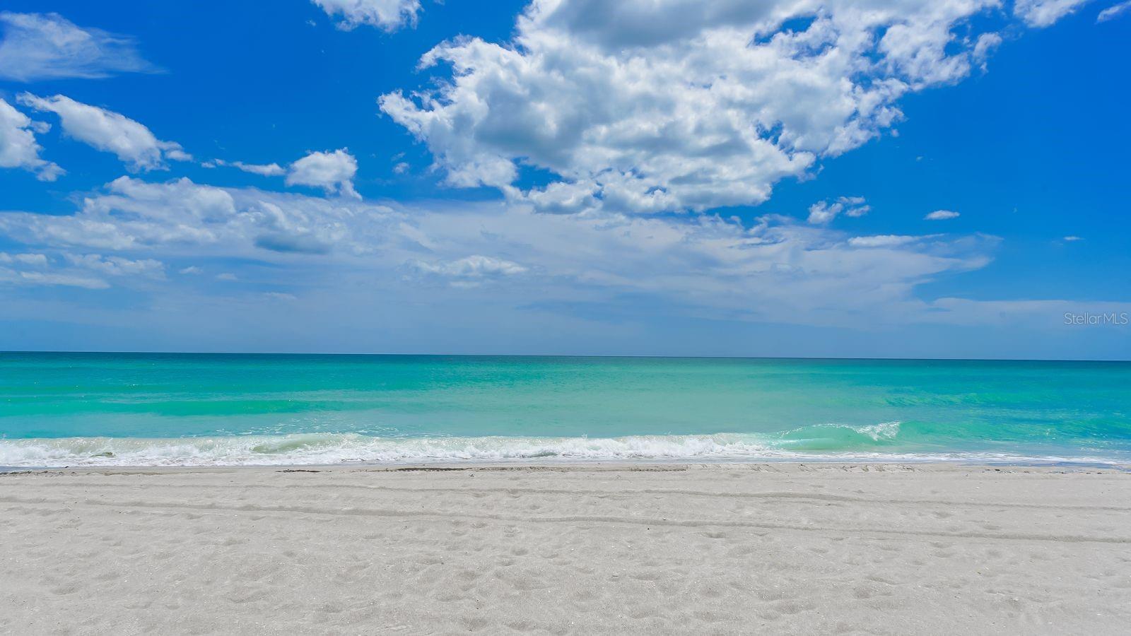 AQUARIUS CLUB - Residential