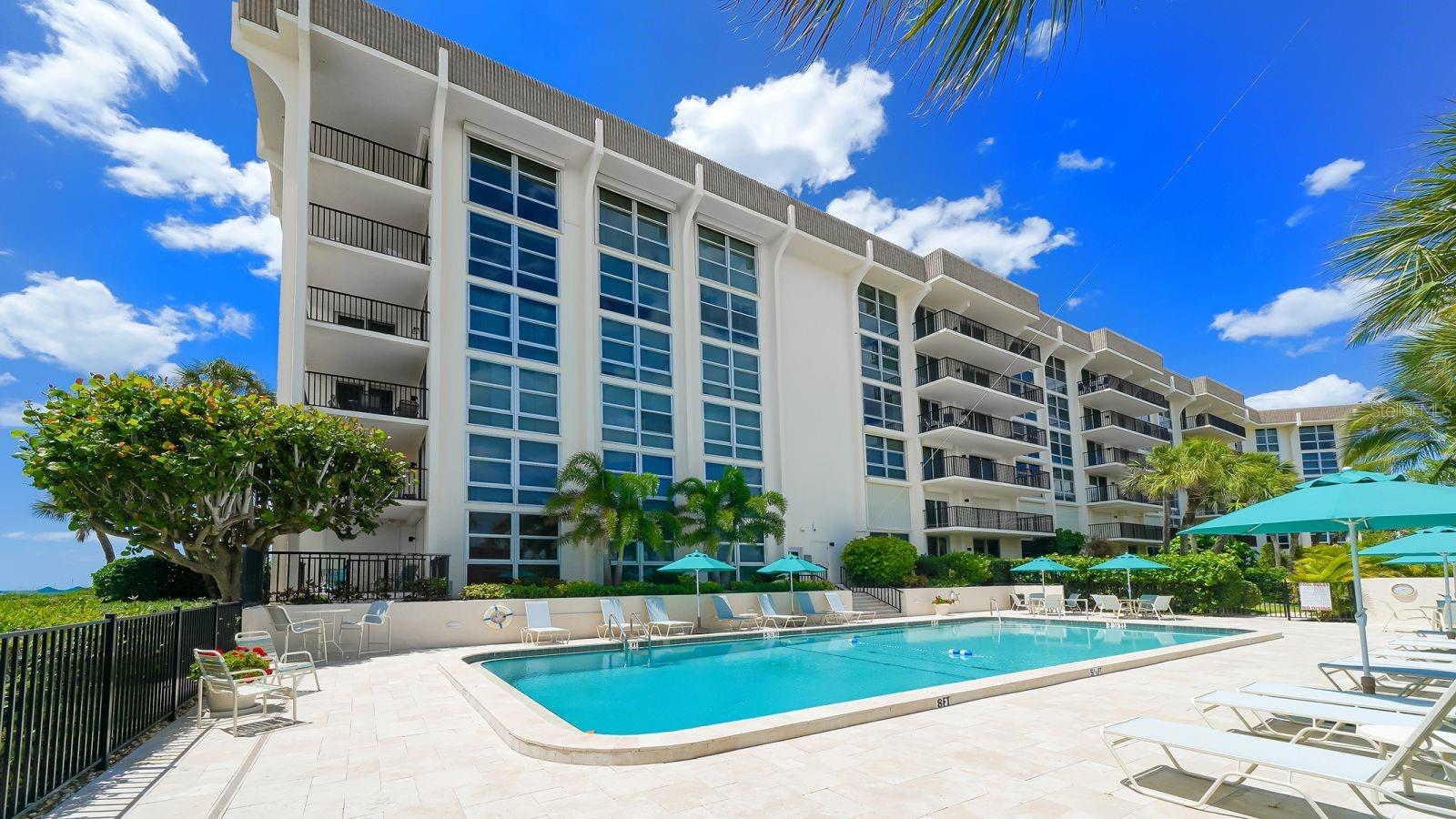 AQUARIUS CLUB - Residential