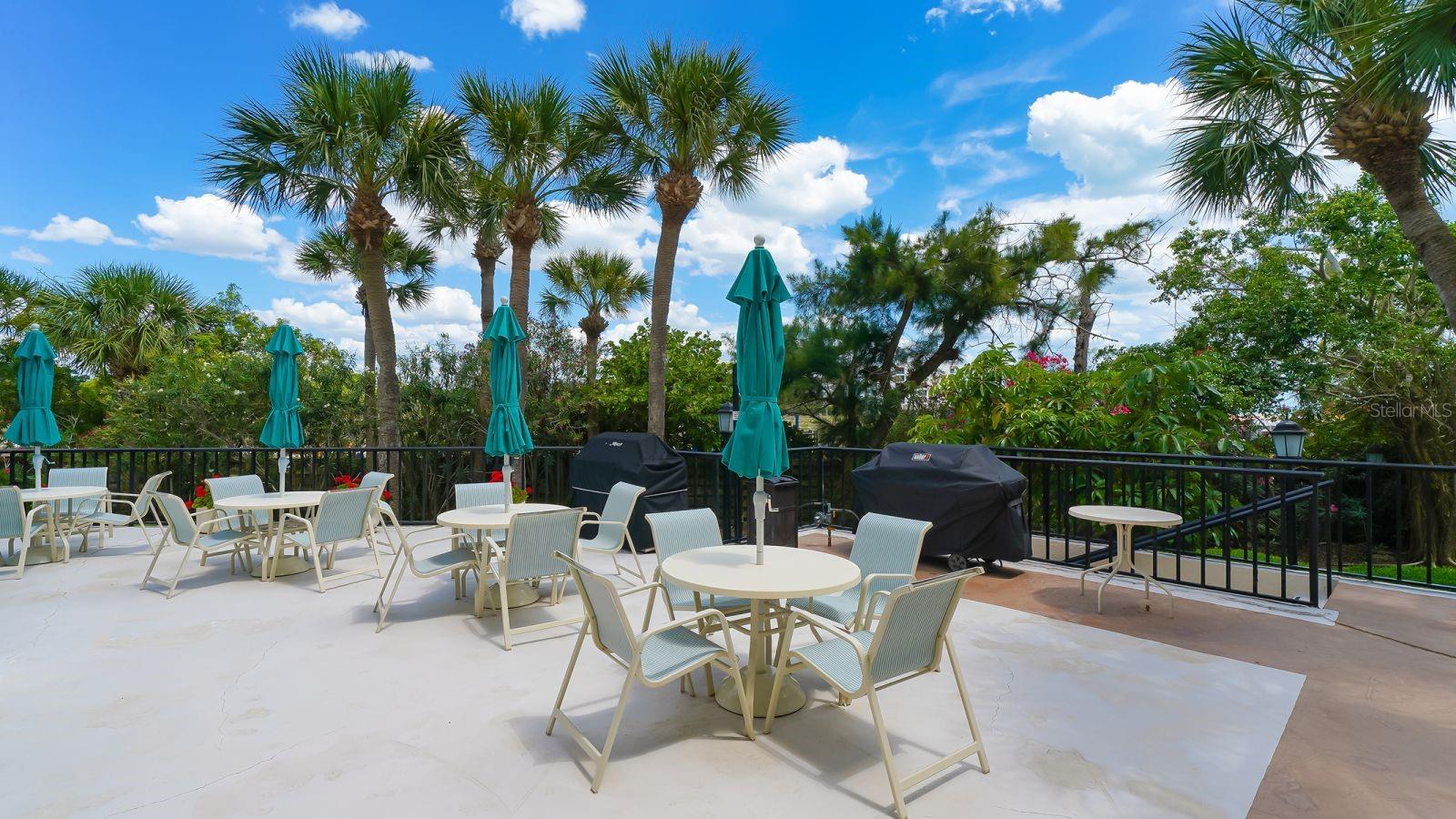 AQUARIUS CLUB - Residential