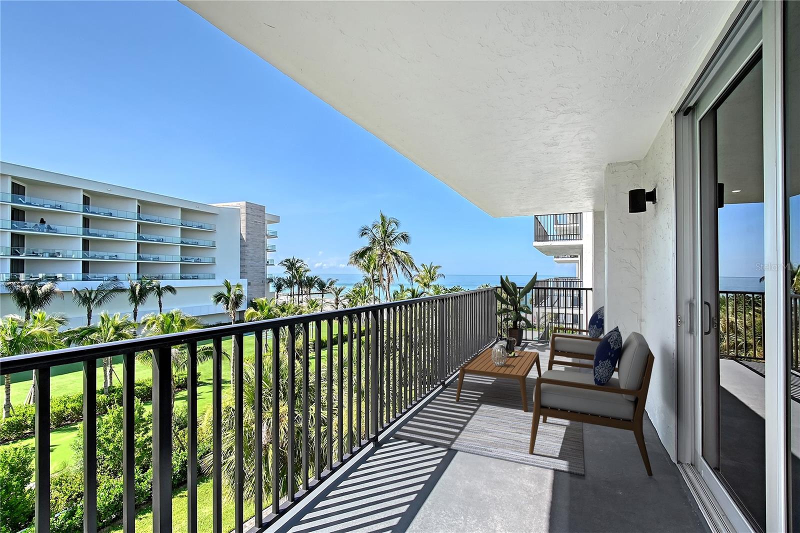 AQUARIUS CLUB - Residential