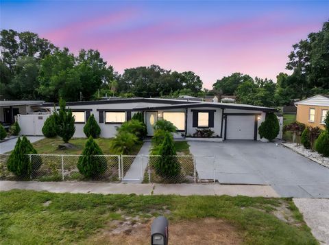 Photo of 7308 Hager Way, Orlando, FL 32822 (MLS # O6331547)