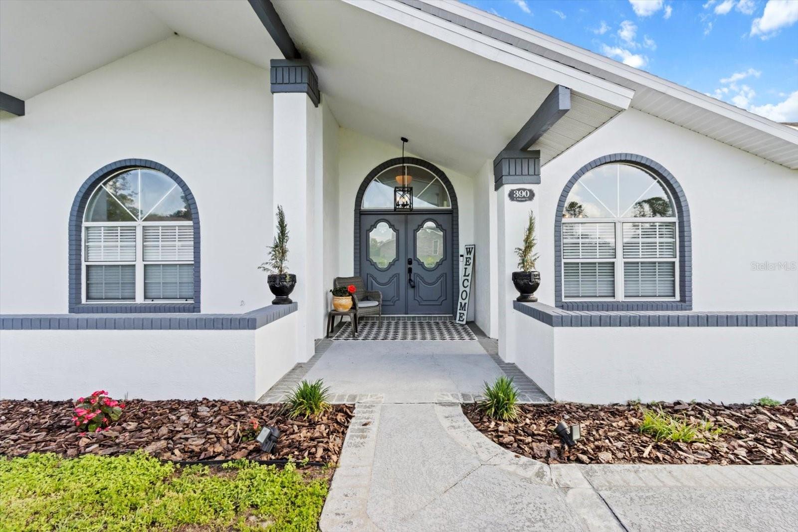 390 E FALCONRY COURT