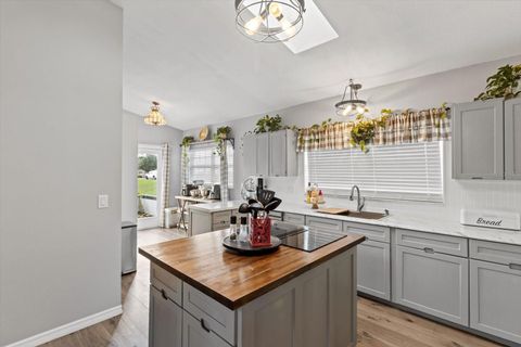 A home in HERNANDO