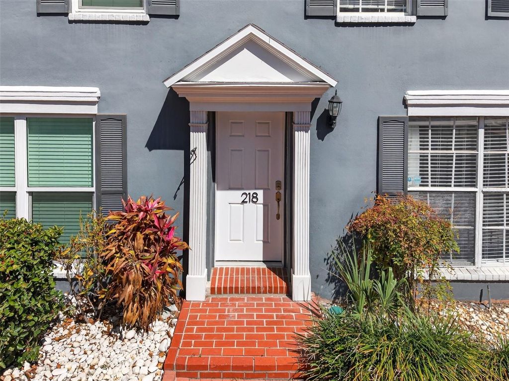 Photo of 218 S Tampania Avenue, Tampa, FL 33609 (MLS # TB8485373)