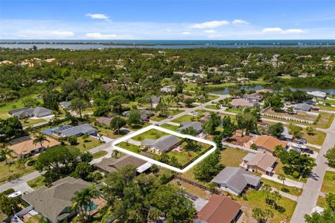 566 VIRIDIAN STREET ENGLEWOOD FL 34223