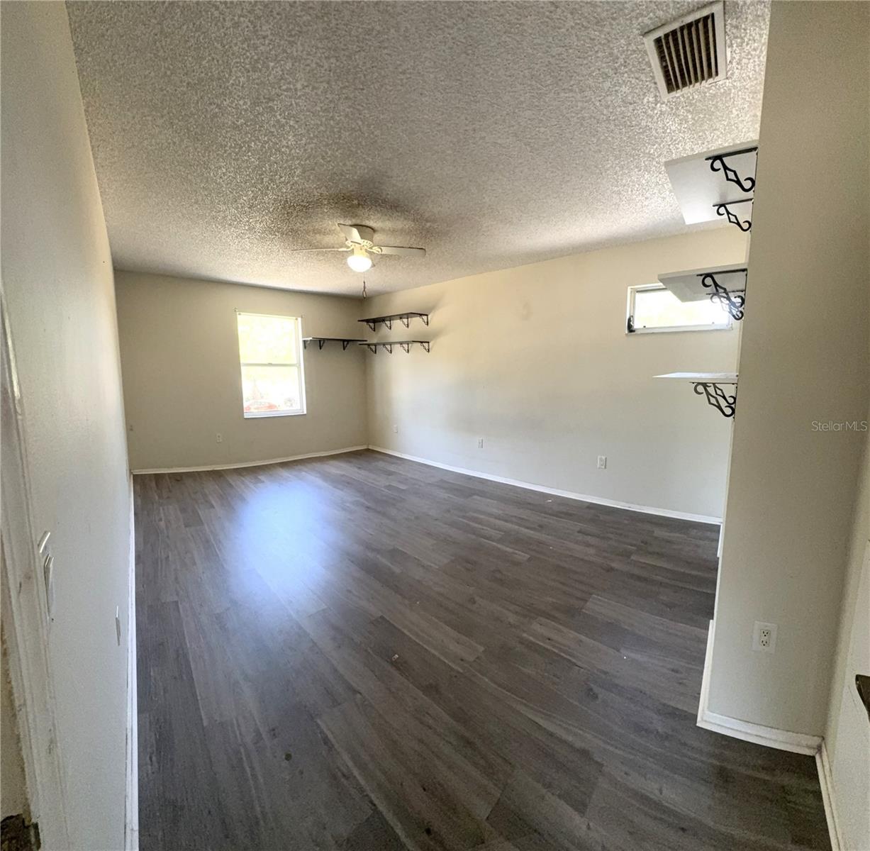 SOUTH VENICE - Residential