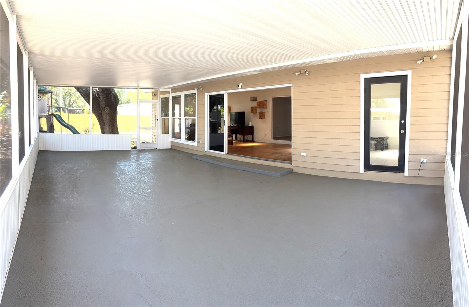 SOUTH VENICE - Residential