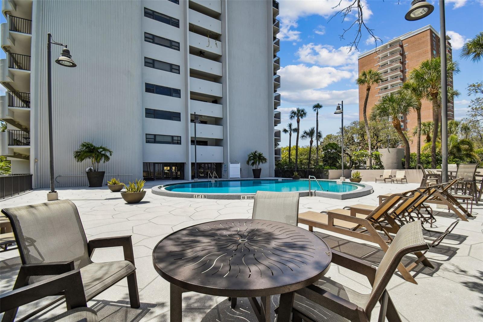 THE PINNACLE APTS A CONDO - Residential