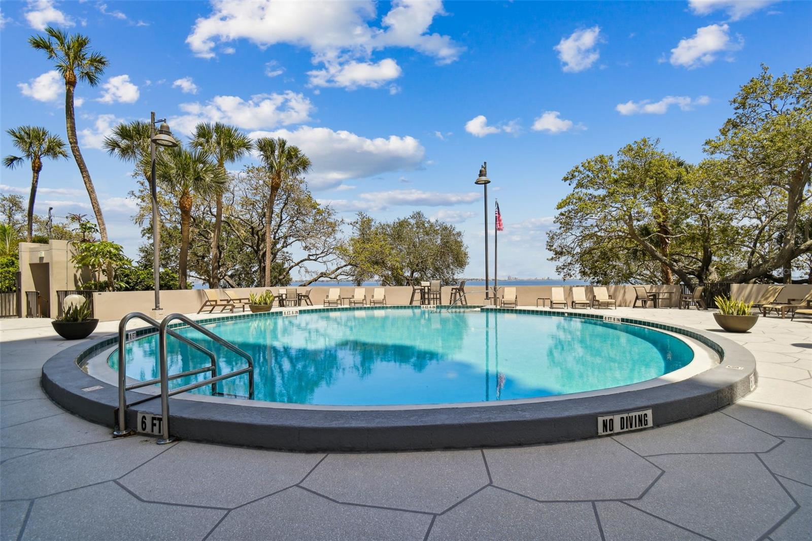 THE PINNACLE APTS A CONDO - Residential