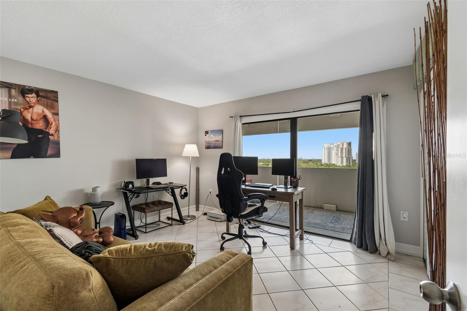 THE PINNACLE APTS A CONDO - Residential