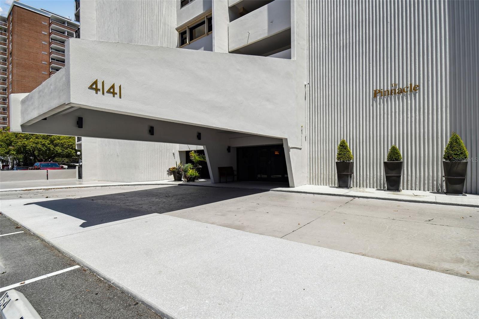 THE PINNACLE APTS A CONDO - Residential