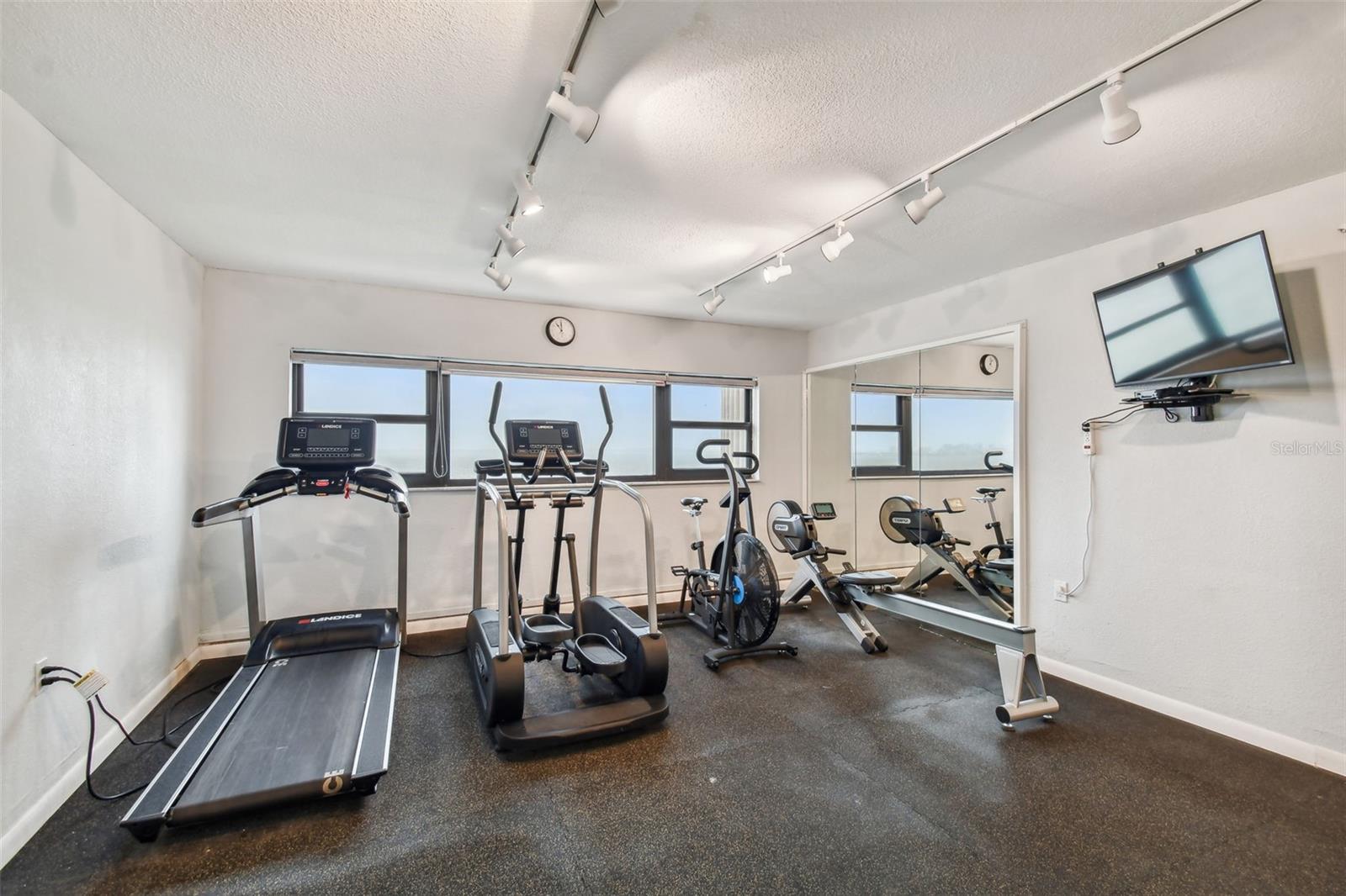 THE PINNACLE APTS A CONDO - Residential