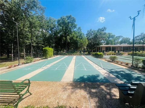 A home in LAKE MARY