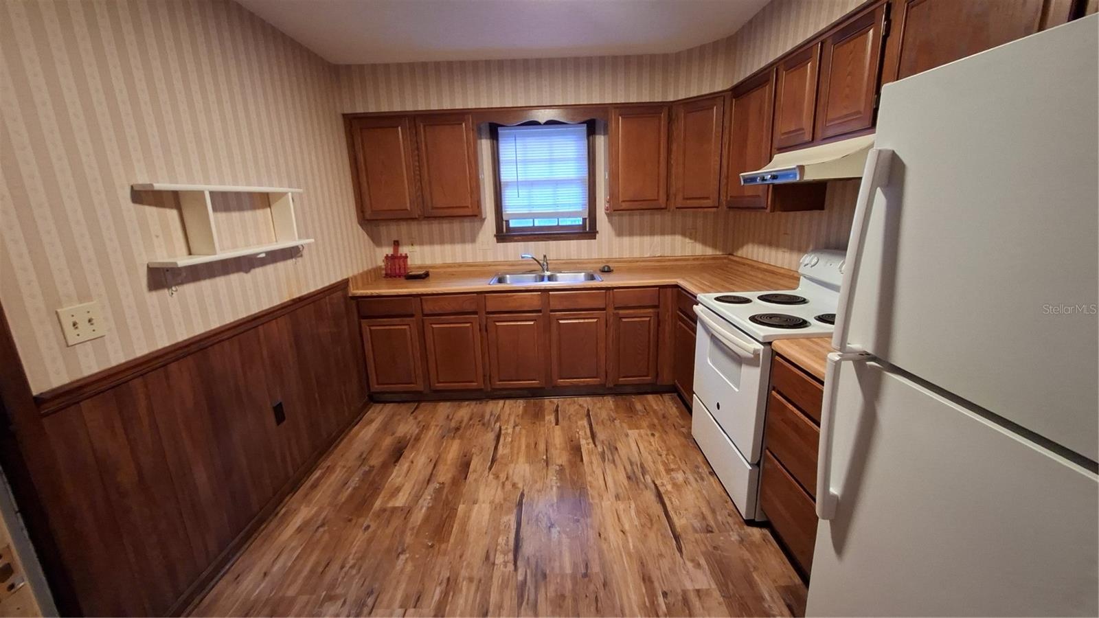 G M WHETSTONE ESTATE ADD TO H S - Residential